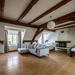 Dvorce Pensión 4*