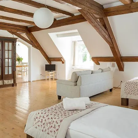 Dvorce Guest house
