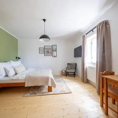 Dvorce Guest house 3*