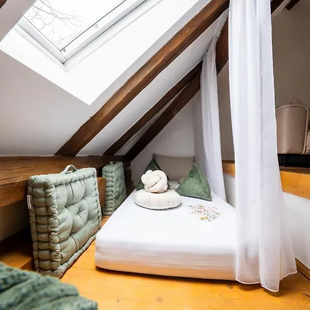 Guest house Dvorce 3*